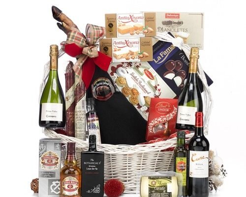 The Rise of Luxury Christmas Hampers